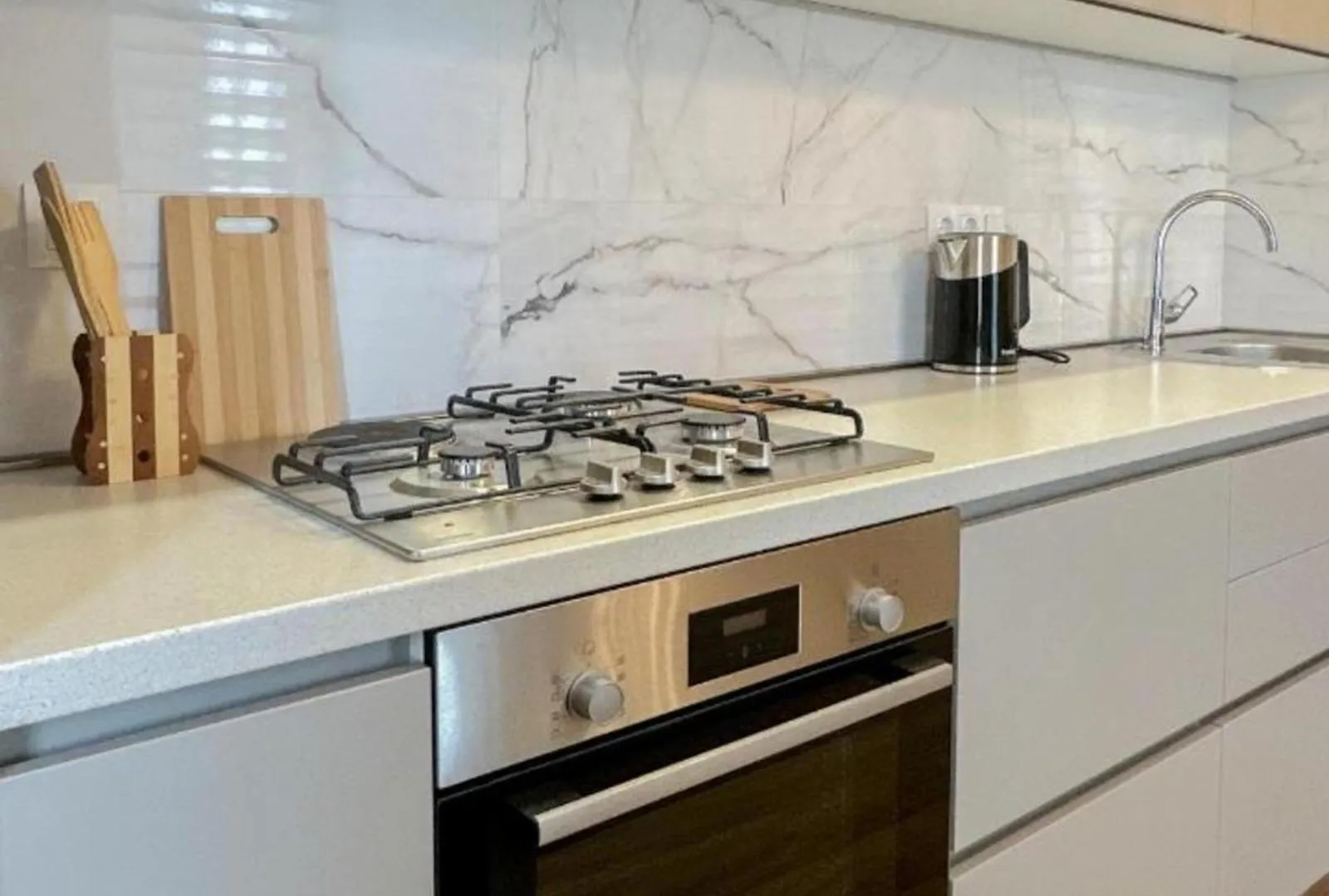 **** Aparthotel Hilton Suites Apartments Tbilisi Georgien