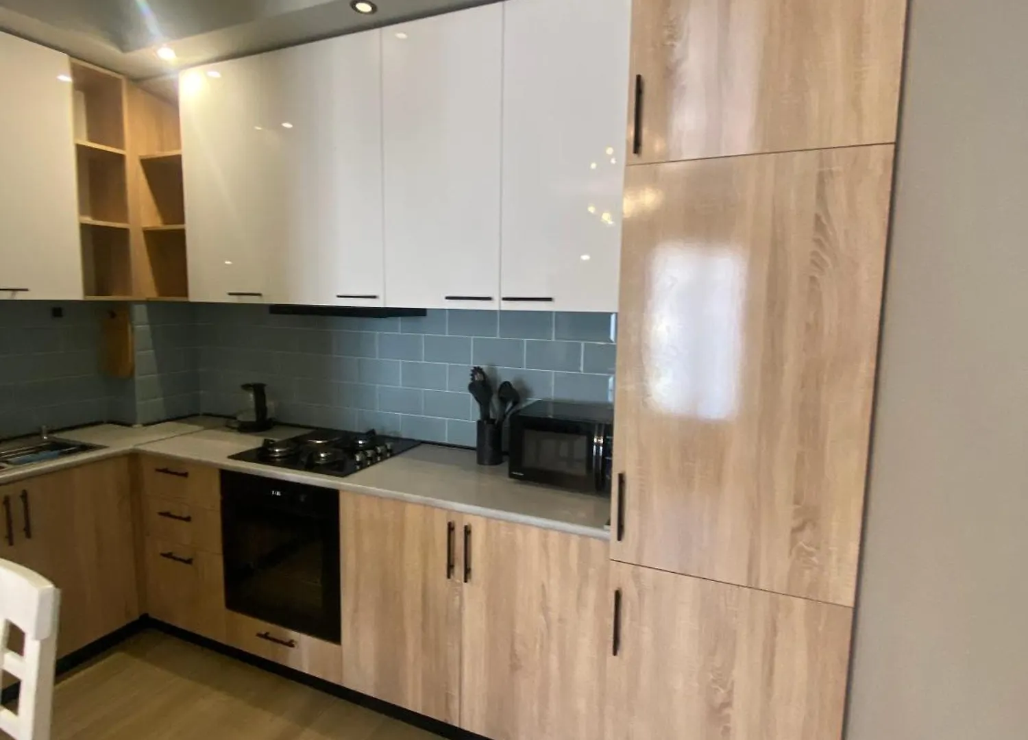 Hilton Suites Apartments Tbilisi 4*,