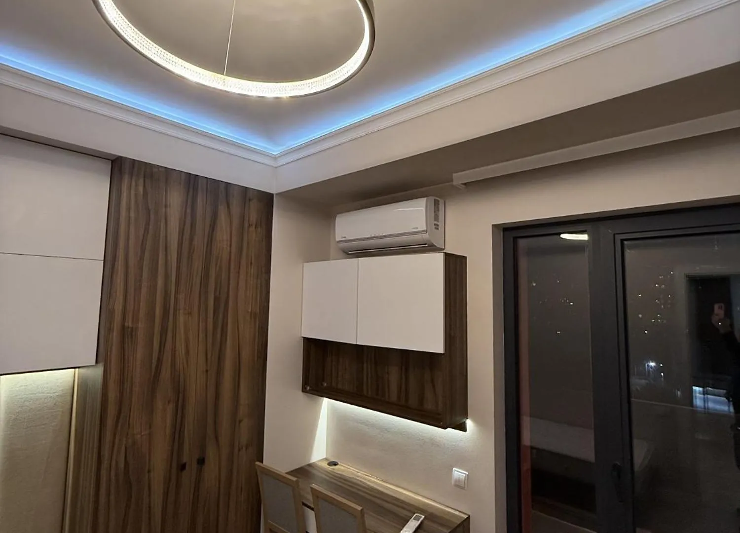 Hilton Suites Apartments Tbilisi 4*,